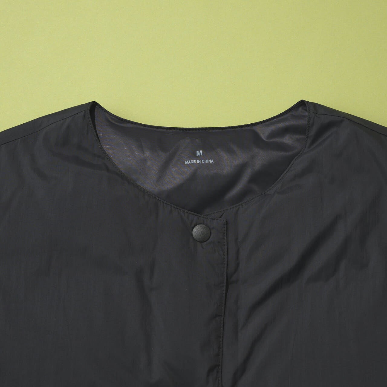 婦人 軽量ダウンポケッタブルノーカラーロングベスト5