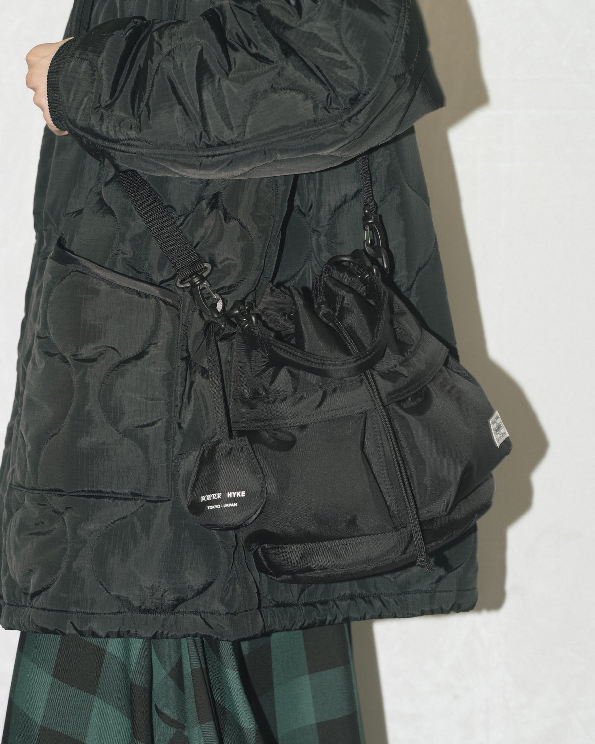 ポーターとハイクのコラボバッグのHELMET BAGのビジュアル