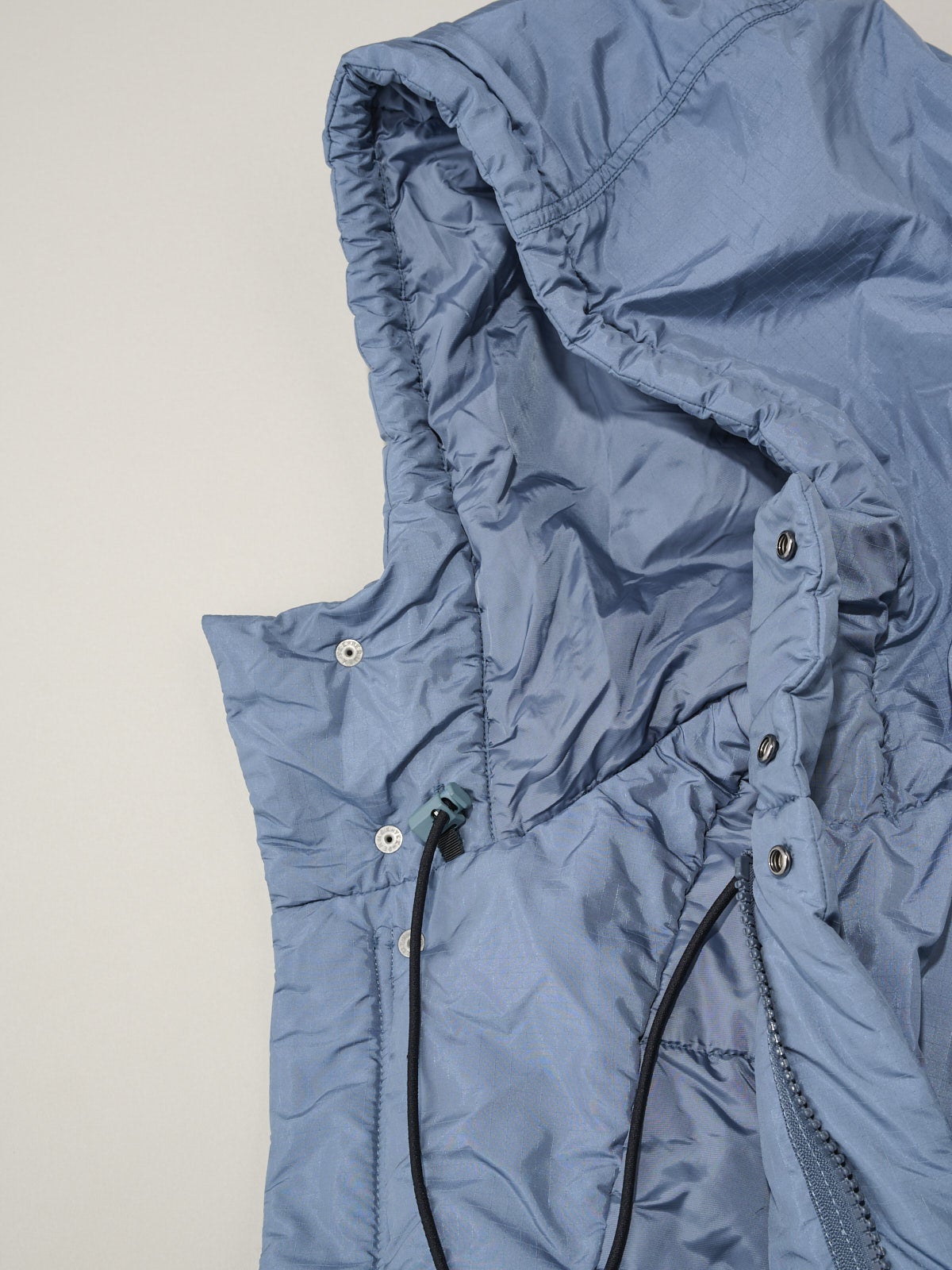 XS.S.M.L、ジャケット、フードディテール