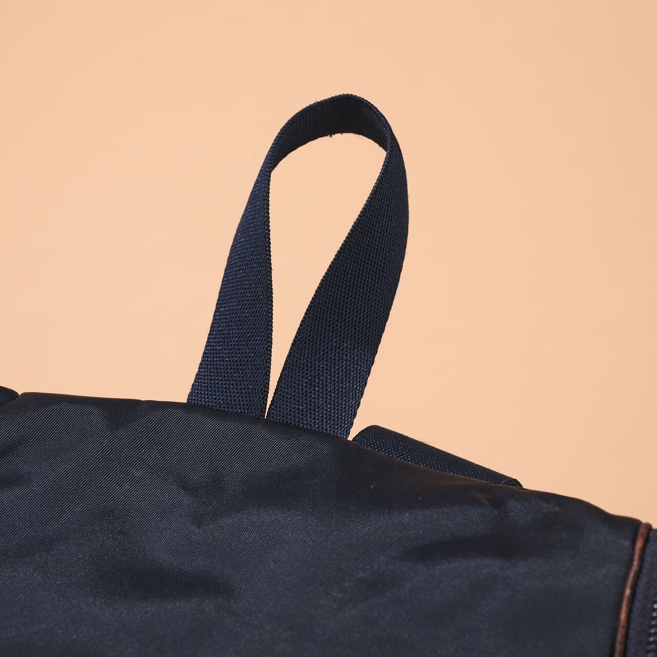 編集者が買ってよかったポーターのPLANシリーズ リュックサックのメインルームのジップの取っ手