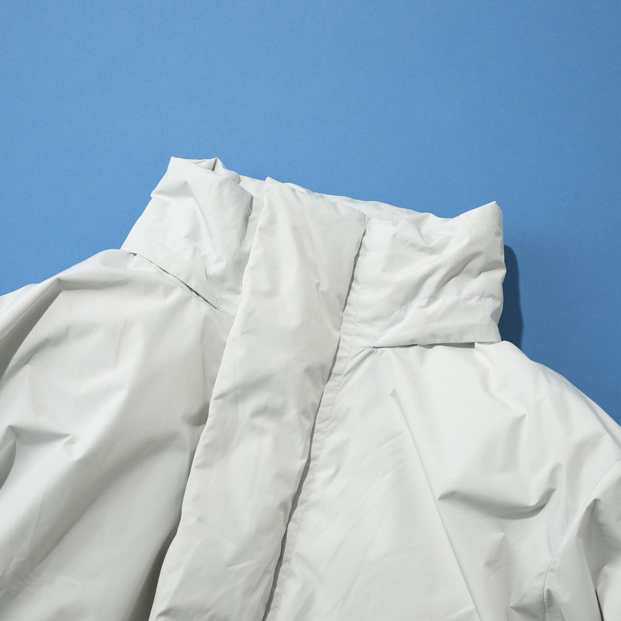 黒じゃないゴアテックス　WINDSTOPPER® EXPEDITION DOWN JACKET　首元