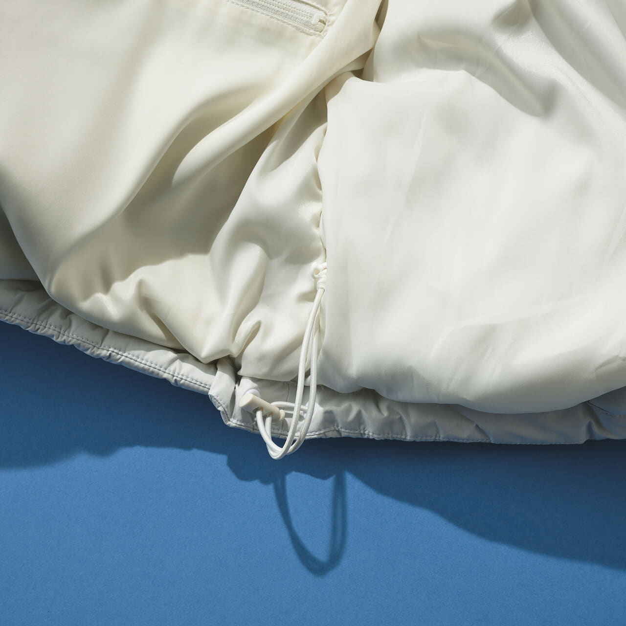 黒じゃないゴアテックス　WINDSTOPPER® EXPEDITION DOWN JACKET　ドローコード