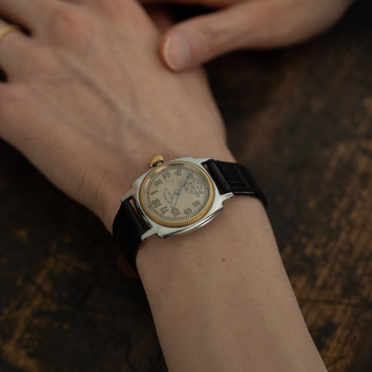 メンズノンノモデル 守屋光治のオーダーメイドで作った結婚指輪 一緒につけているバーグウォッチ