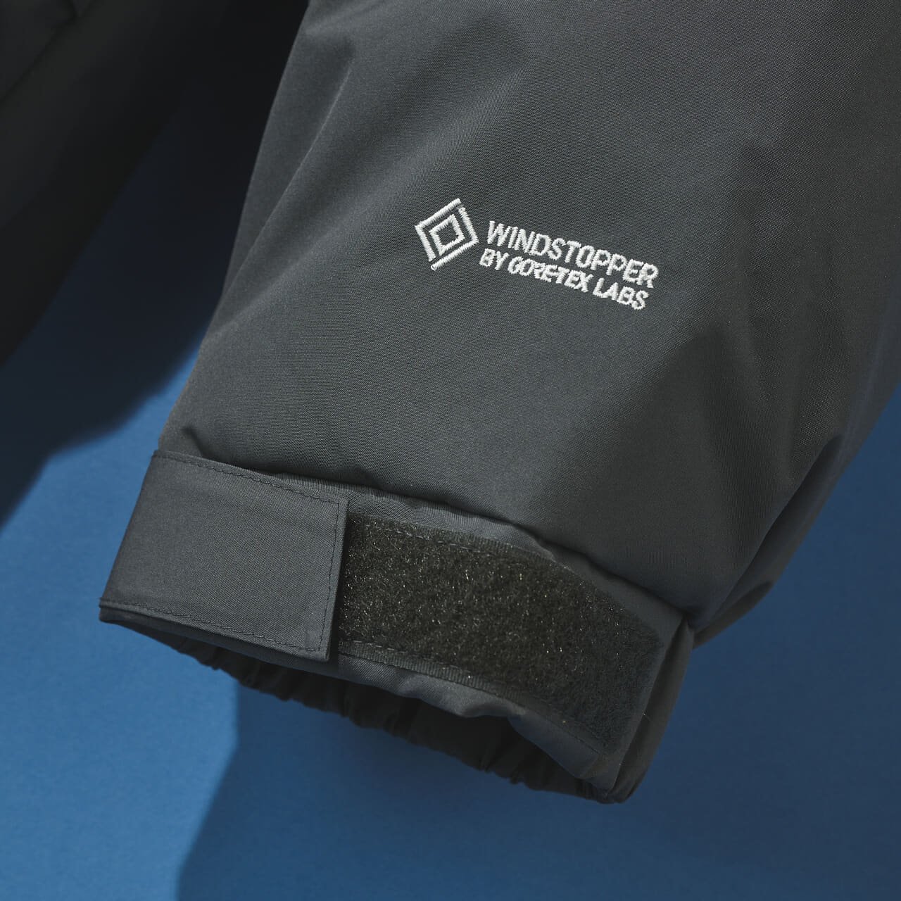 黒じゃないゴアテックスダウン　別注 GORE-TEX WINDSTOPPER DOWN JACKET　袖