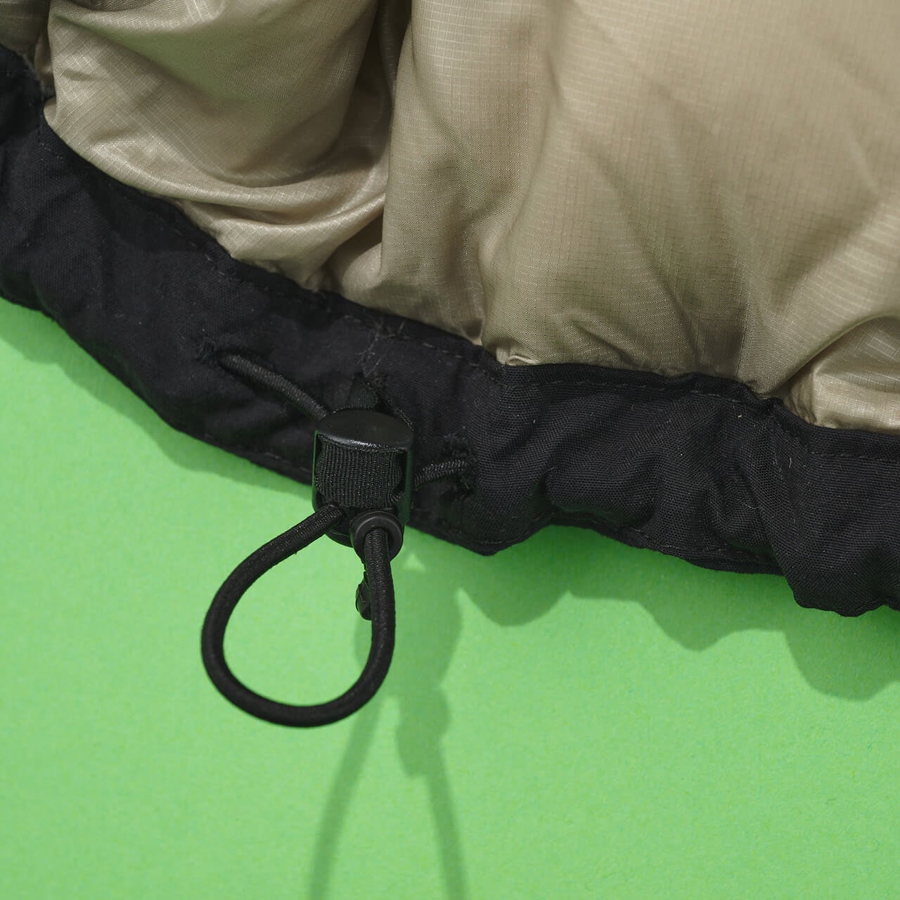 ノースフェイス　ダウン　ドローコード