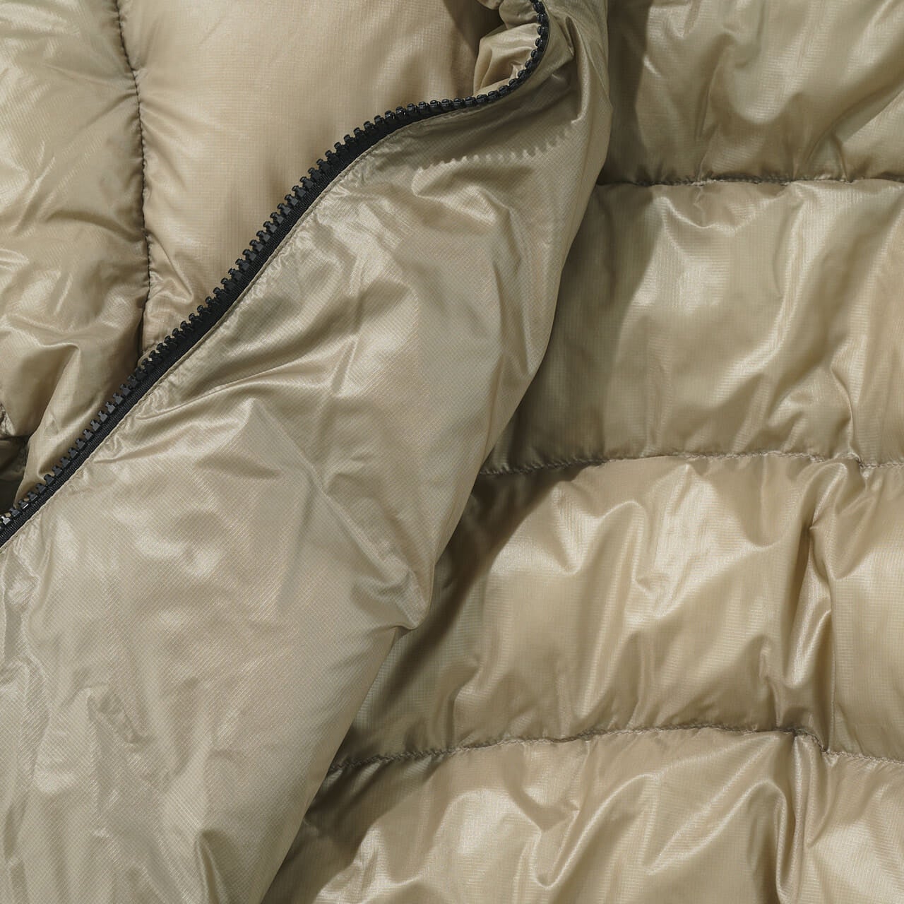 ノースフェイス　ダウン　素材感