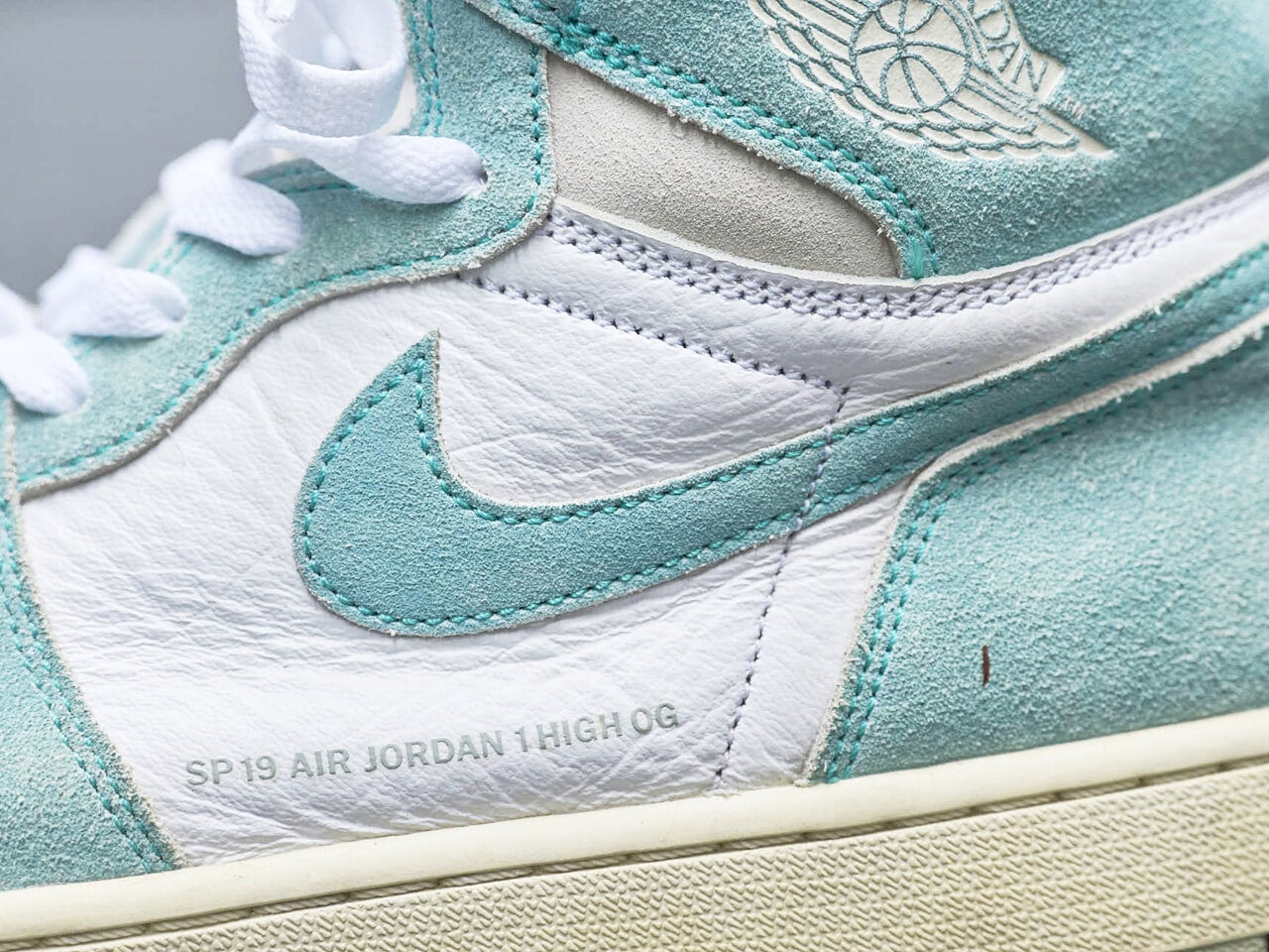 ナイキジョーダン１　サイド