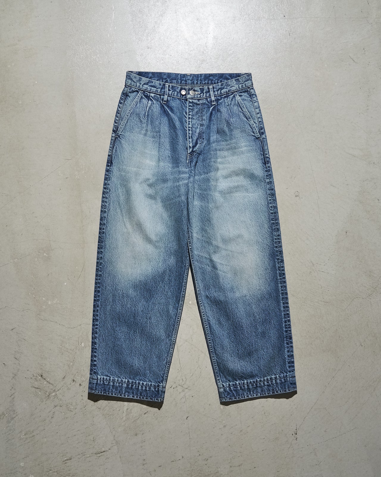 N.HOOLYWOOD × Graphpaper デニム ビジュアル 俯瞰