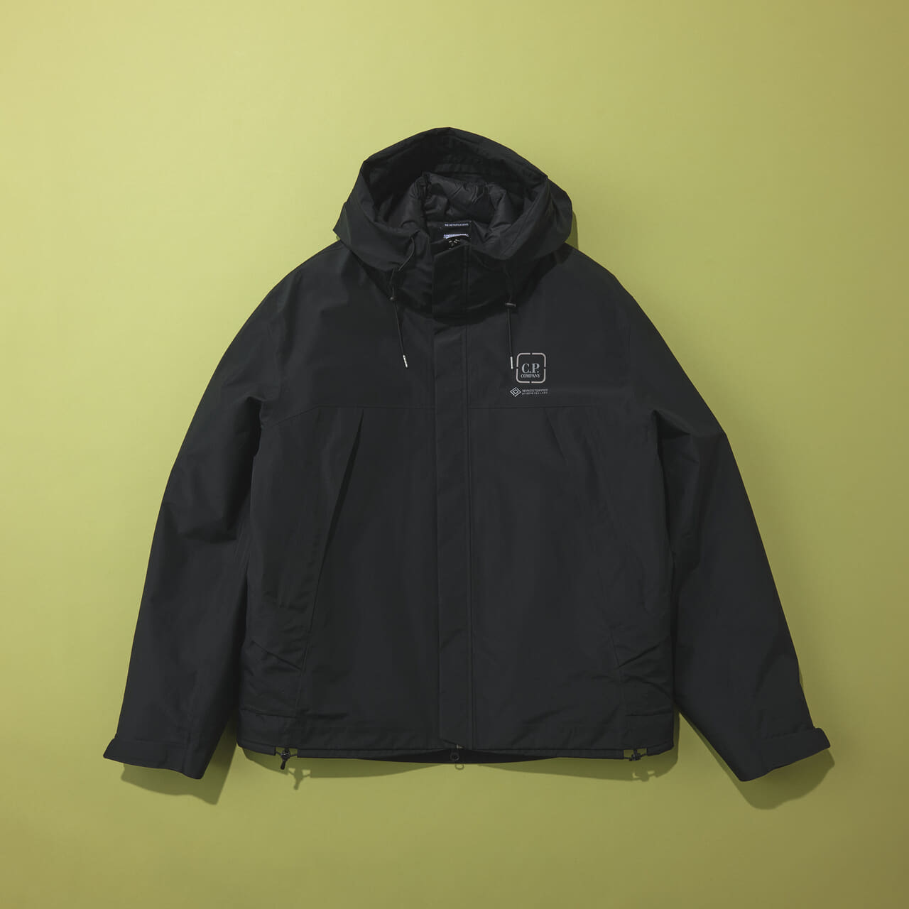 シーピーカンパニー Metropolis Series WINDSTOPPER® by GORE‑TEX LABS Hooded Jacket　黒　ゴアテックス　ダウン