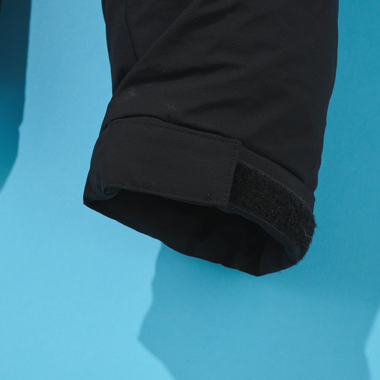 エディターが買ってよかったフルカスタムのザ・ノース・フェイスの黒ダウン／バルトロの袖