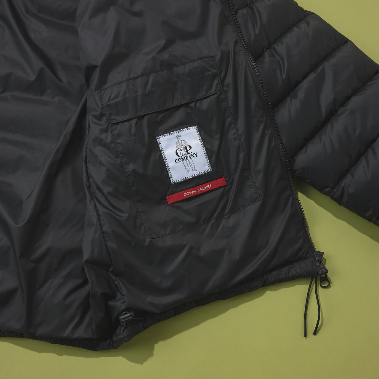 シーピーカンパニー Metropolis Series WINDSTOPPER® by GORE‑TEX LABS Hooded Jacket　黒　ゴアテックス　ダウンライナー　ロゴ