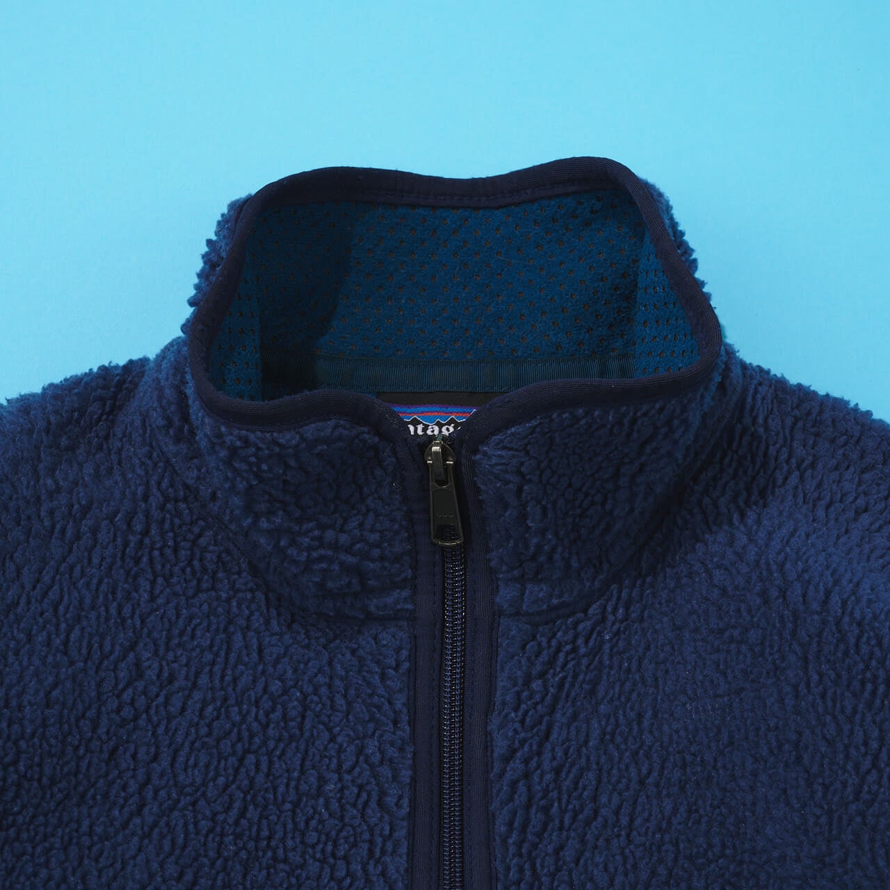 エディターが買ってよかったパタゴニアのフリース/ベビーレトロカーディガンのスタンドカラー