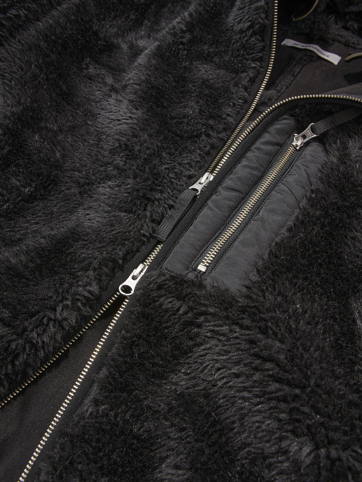 NO MAINTENANCE、PULSE DEEP PILE FLEECE、ジップディテール