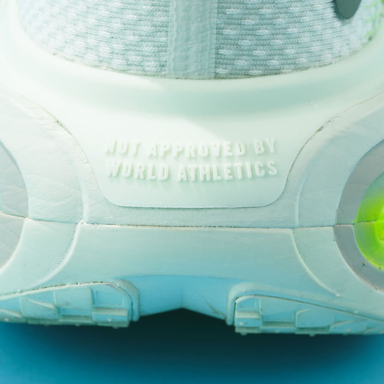 エディターが買ってよかったナイキの愛用ランニングシューズ/ボメロ プレミアムのかかとディテール