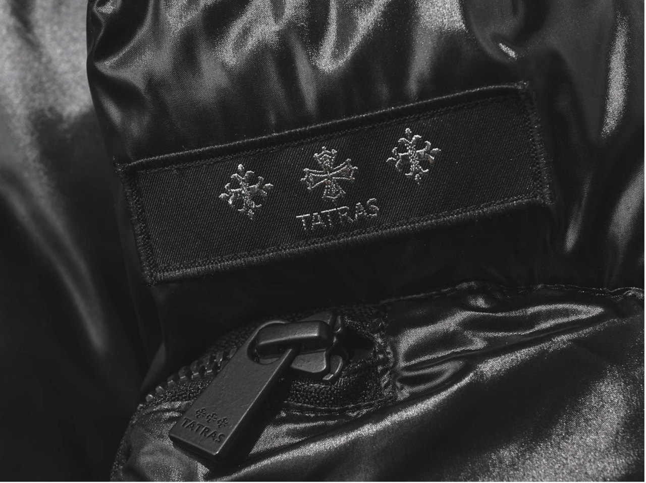 [Gallery]「タトラス」でいま買うべき“最強ダウン”５選を徹底分析！名作モデル、オールブラック、ビジネス対応...最上級の防寒力を全網羅！［TATRAS]