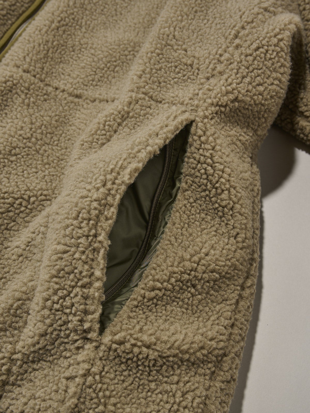 REVERSIBLE FLEECE DOWN JACKET is-ness&times;TAION3