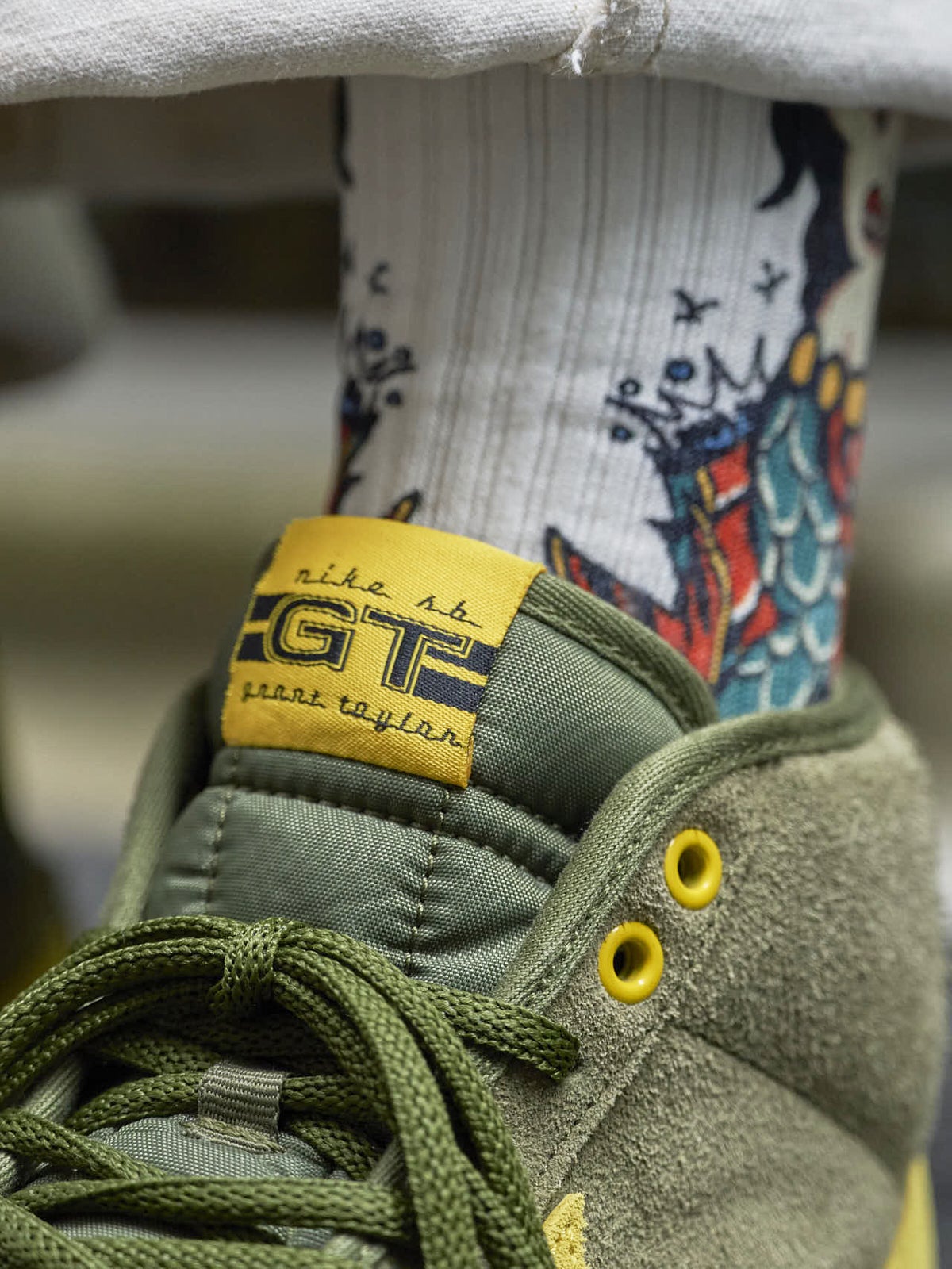 ナイキ&times;アンタイヒーロー　シュータン