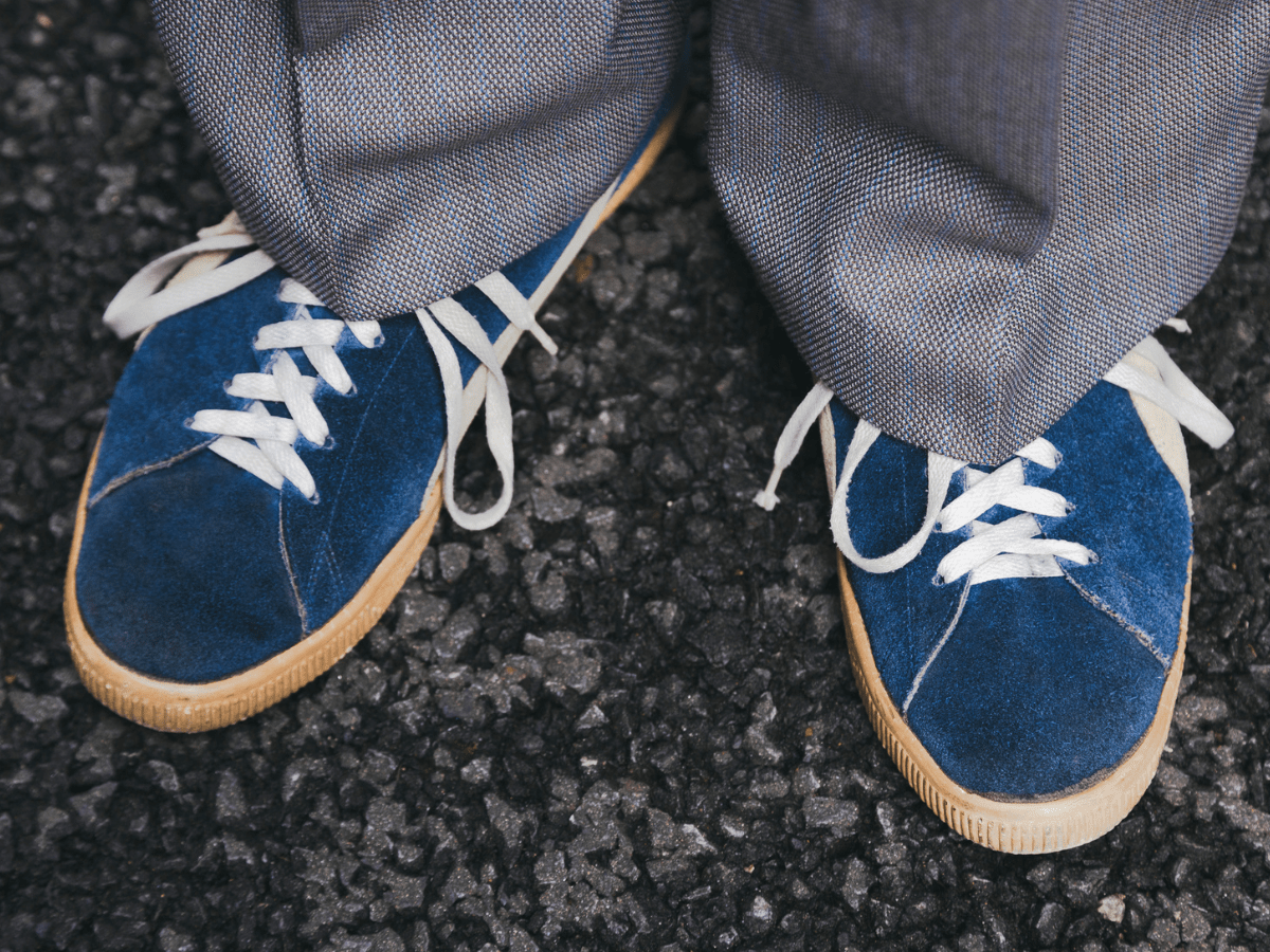 そそ・中澤僚基さんの冬ファッション プーマのスニーカー 上から