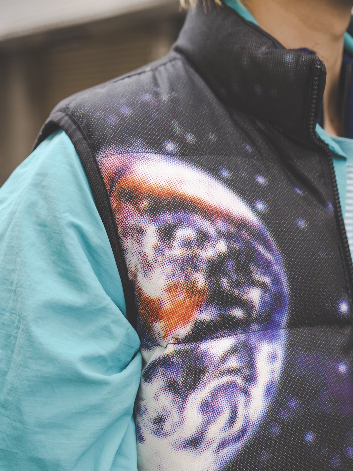 OLTA・イナガキ カイの冬スタイル　ダウンの模様