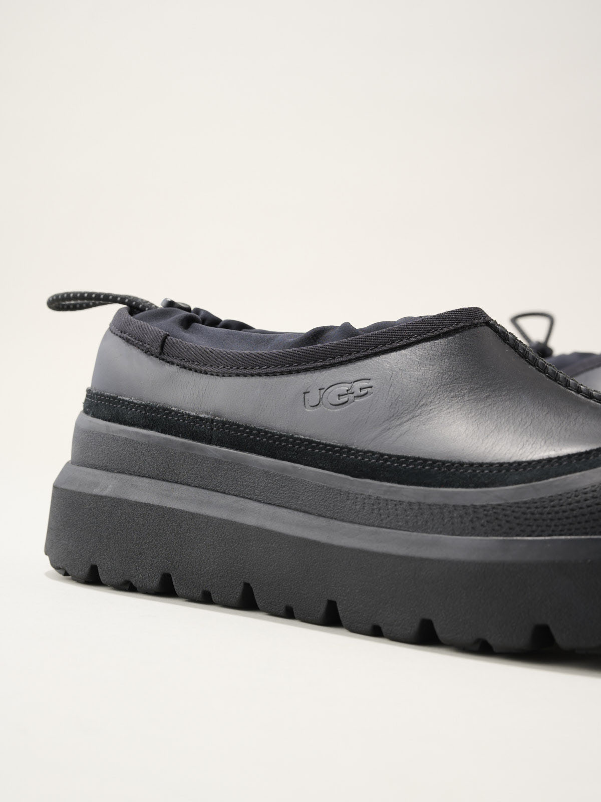 UGG アグ 暖品 Tasman Weather Hybrid