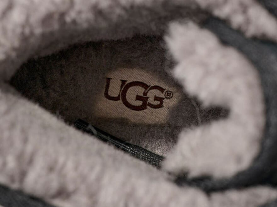 噂の「UGG®（アグ®）」の黒名品を知ってる？ 定番にして不動の人気を誇る、「あったかシューズ」６選をエディターが試着＆本音レビュー！