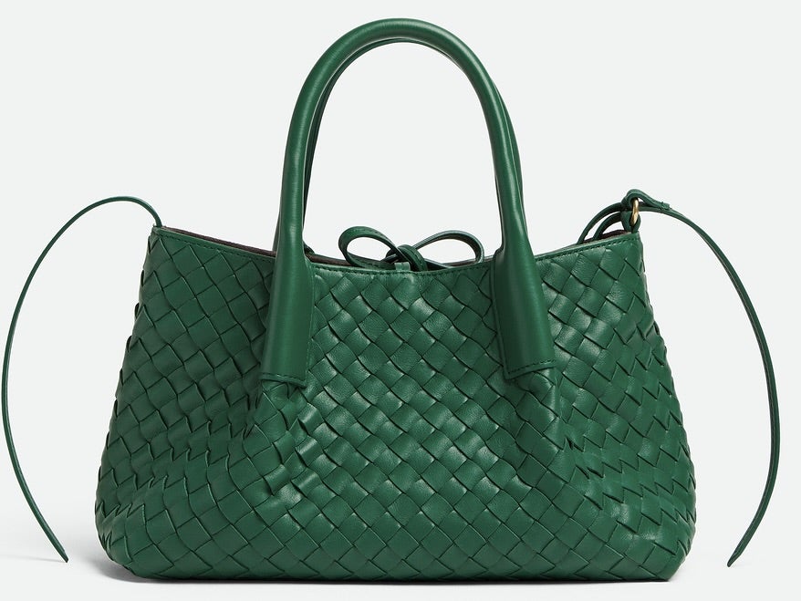 「ボッテガ・ヴェネタ」がホリデーイベント “Holiday Craft”を開催！特別ギフトや先行発売のバッグが登場！