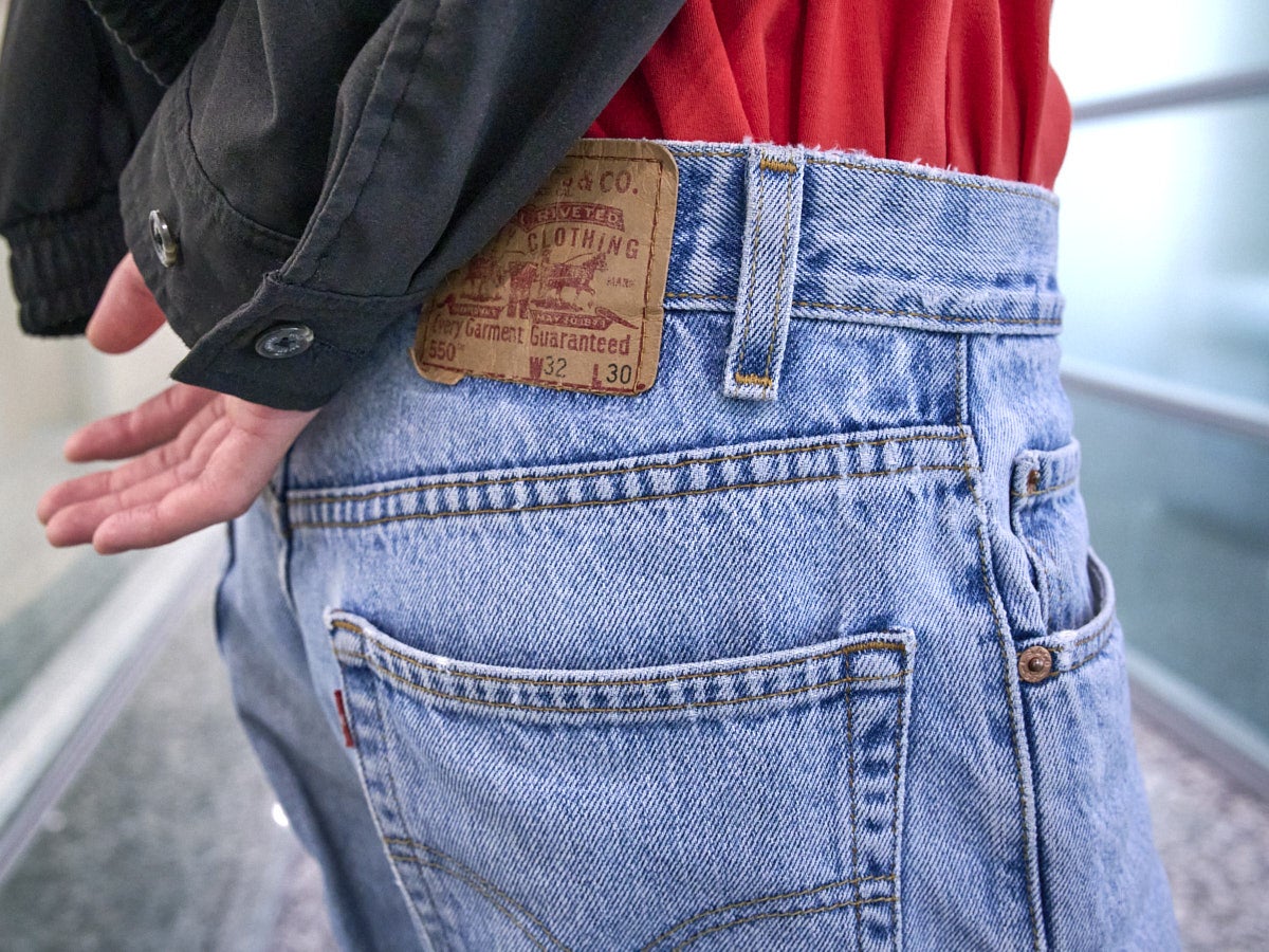リーバイス&reg;のジーンズのサイドの寄り