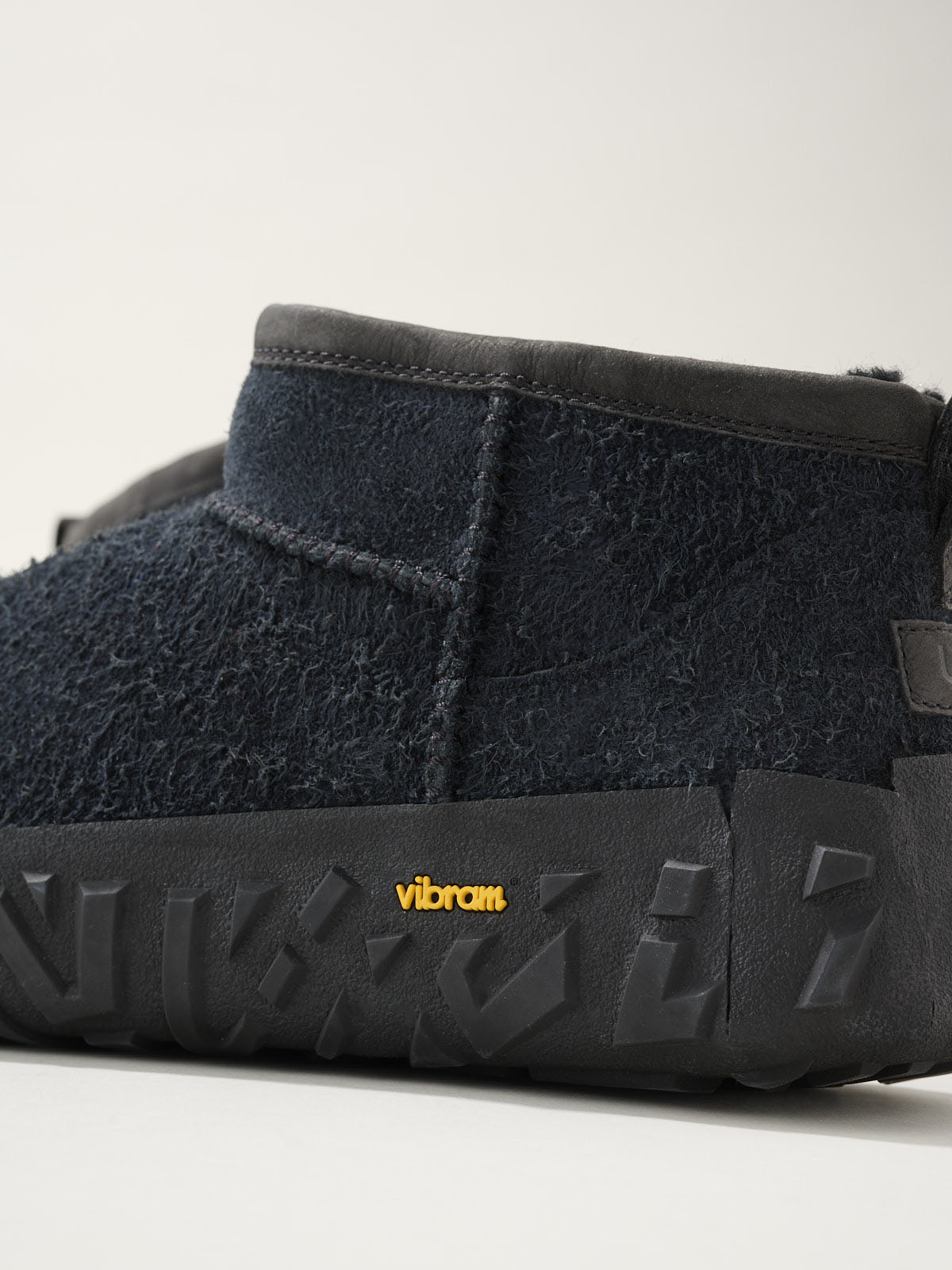 UGG アグ 暖品 Classic Ultra Mini Wrap Tech