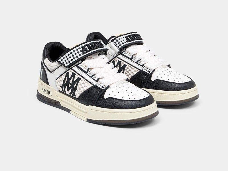 アミリの新作スニーカー「MA Skyline」ホワイトの斜め正面