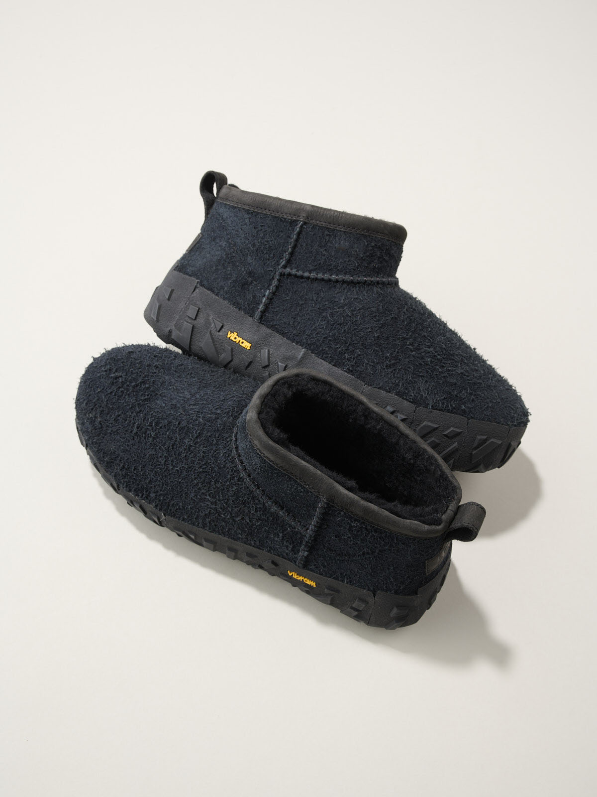 UGG アグ 暖品 Classic Ultra Mini Wrap Tech