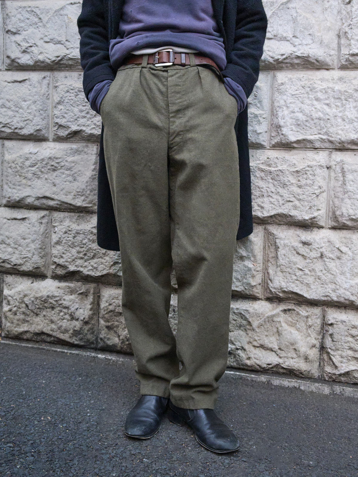 松岡光の冬の私服コーディネート＿古着のパンツ