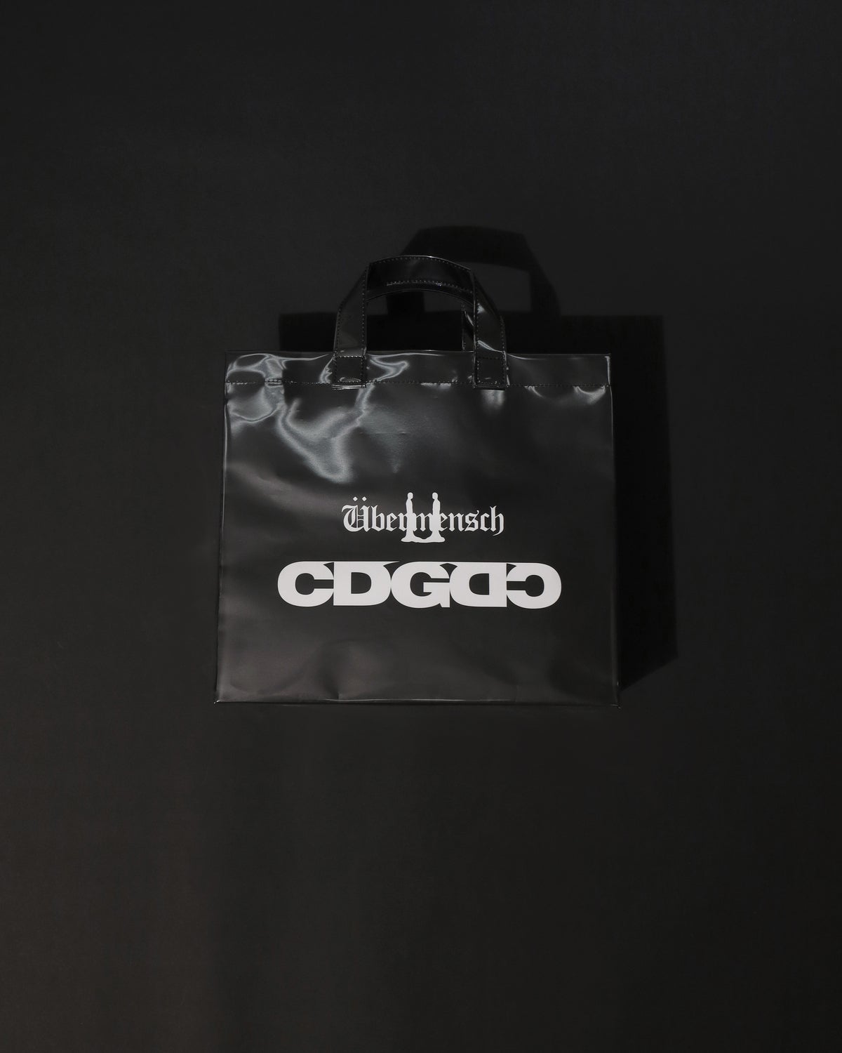 PAPER/PU BAG ¥49,500(税込)2