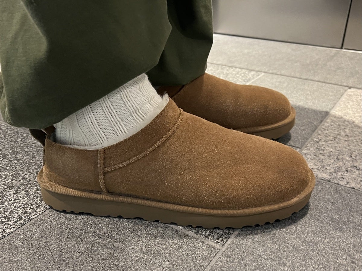 UGG “Classic Micro” 着画 2