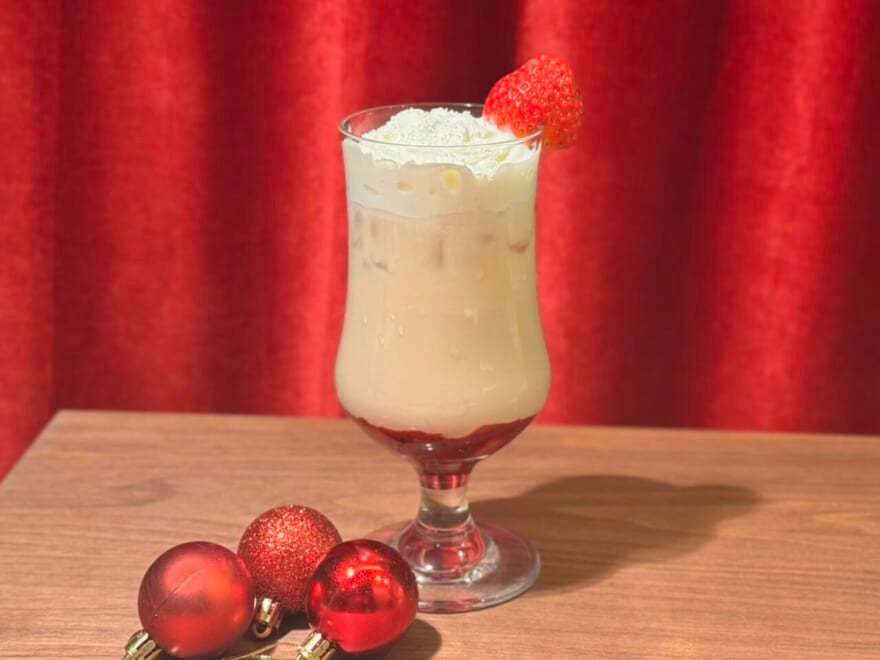 中目黒・ロースタリー東京限定「ジョイフル メドレー クリーム ティー ラテ with ストロベリー」