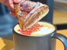 【スタバ】新宿マルイ限定のホリデー体験! 新メニュー×人気コンディメントで贅沢ディップ