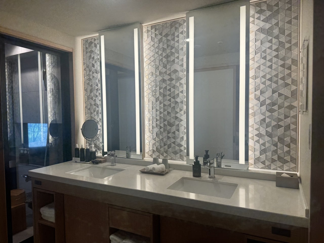 箱根 おすすめ宿 客室露天温泉風呂付『はつはな』プレミアムタイプ部屋洗面台