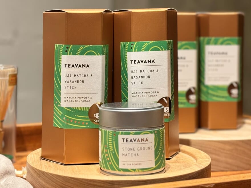 【スタバ 新商品】年末年始は自宅で“本格抹茶”ラテ！ 「石臼抹茶」と「宇治抹茶&和三盆スティック」をレビュー