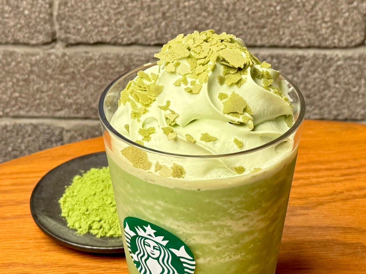 スタバ新作メニュー「玉露抹茶 フラペチーノ」トッピング部分アップ