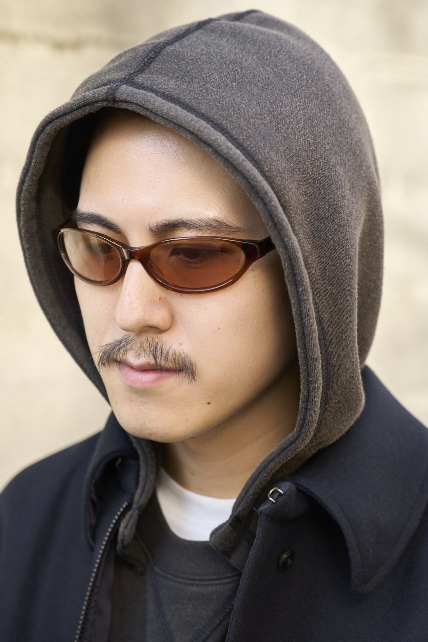 フラットリストアイウェアのサングラス