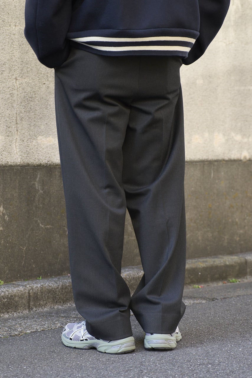 ビューティアンドユース矢本さん下半身寄りカット、バック