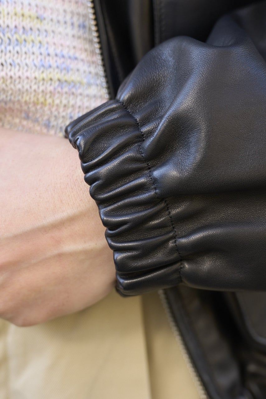 エイチ ビューティーアンドユースのアウター、袖