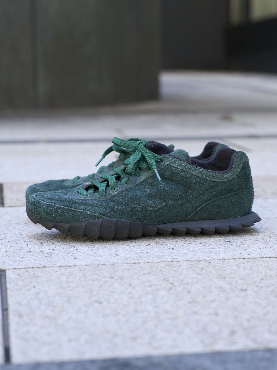 AURALEE&times;New Balance RC30のサイド