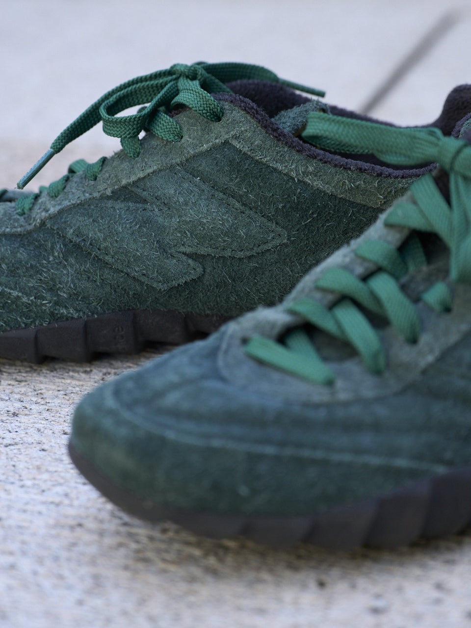 AURALEE&times;New Balance RC30のNロゴ②