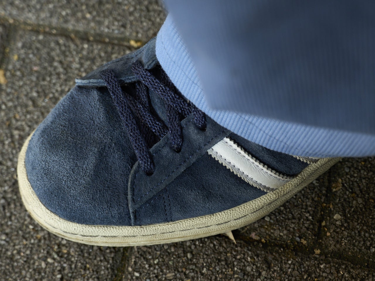 アディダス オリジナルスのガゼルのトゥ