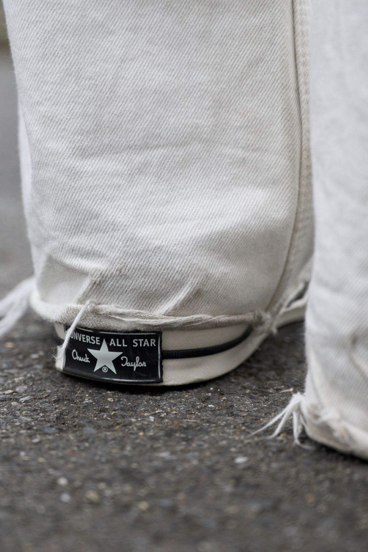 オシャレな人が買ってよかったコンバースの愛用スニーカー「オールスター レガシー」のかかとのワンスターのロゴ