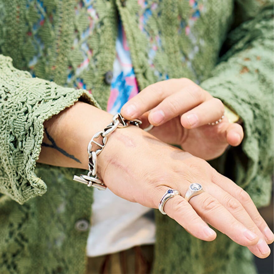 代表デザイナー、チャ・グァンホのアクセサリー