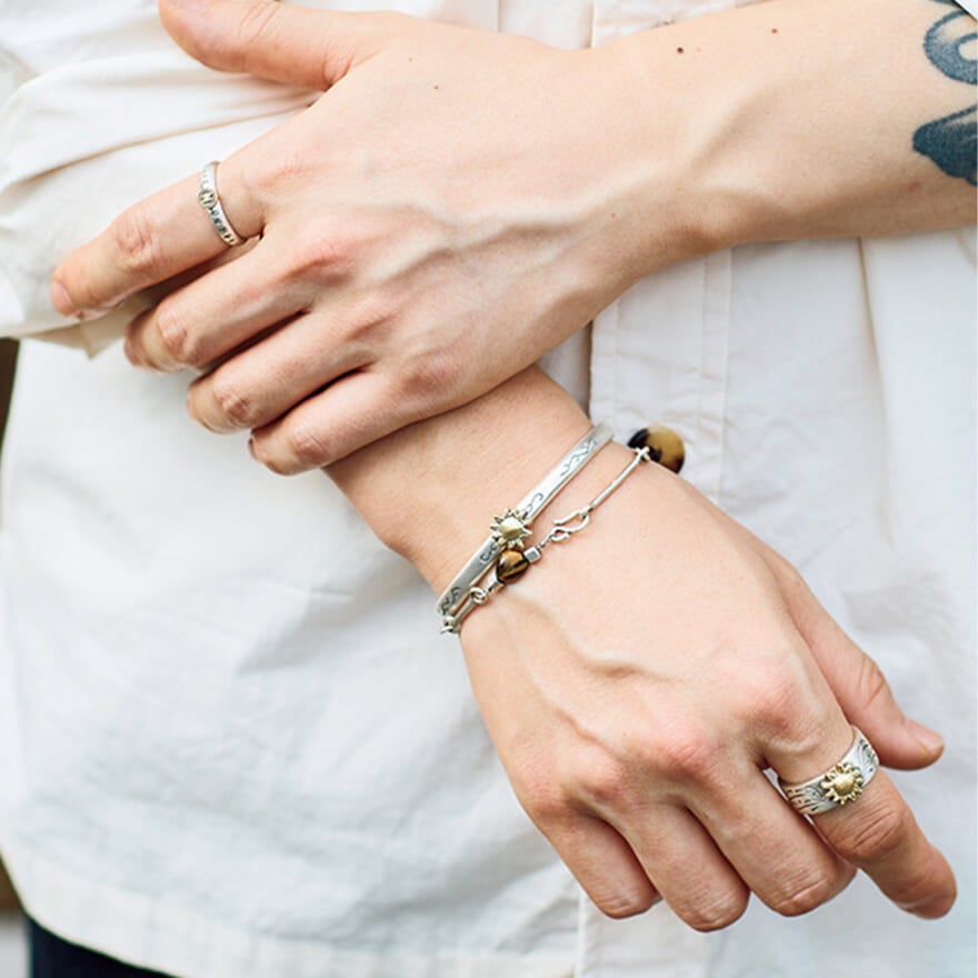 代表デザイナー、ナム・グァンウクのアクセサリー