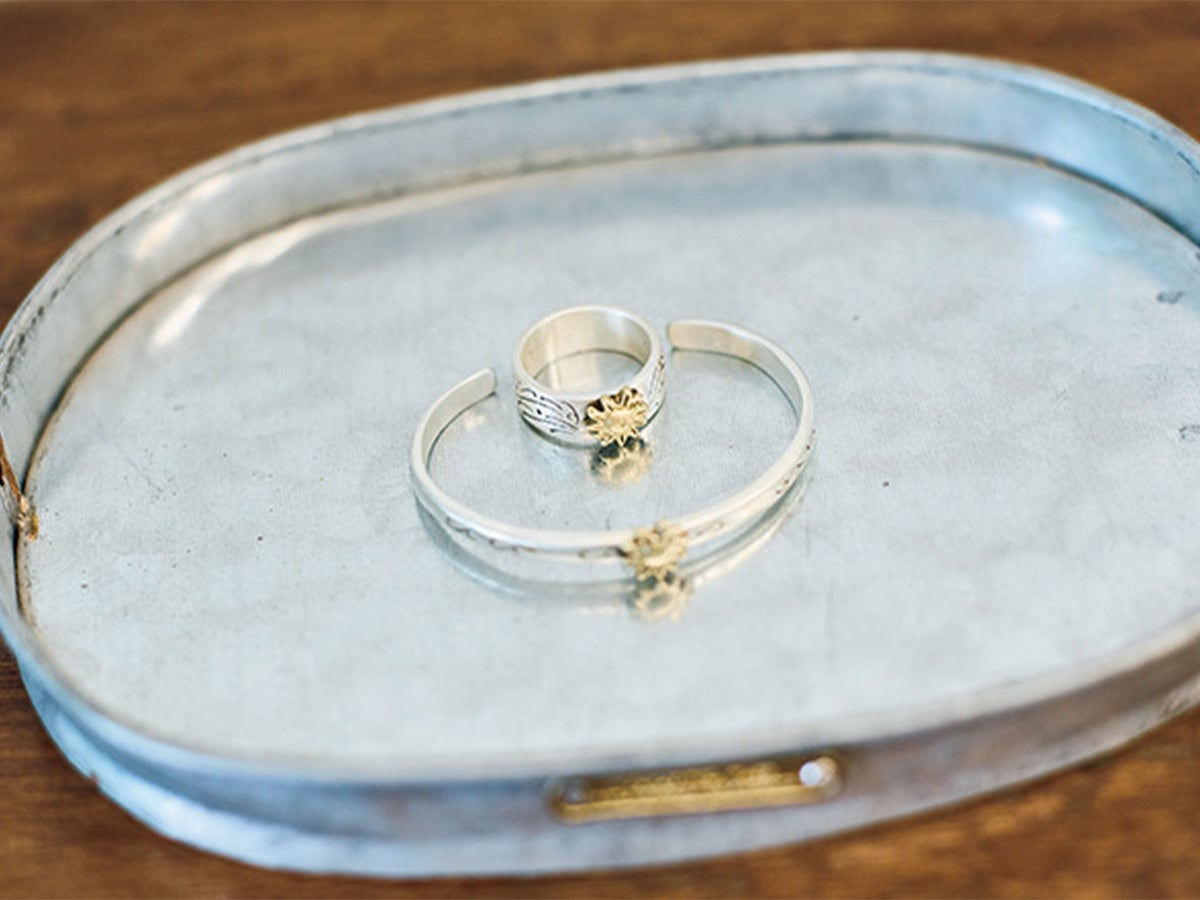 太陽のブレスレットとリング