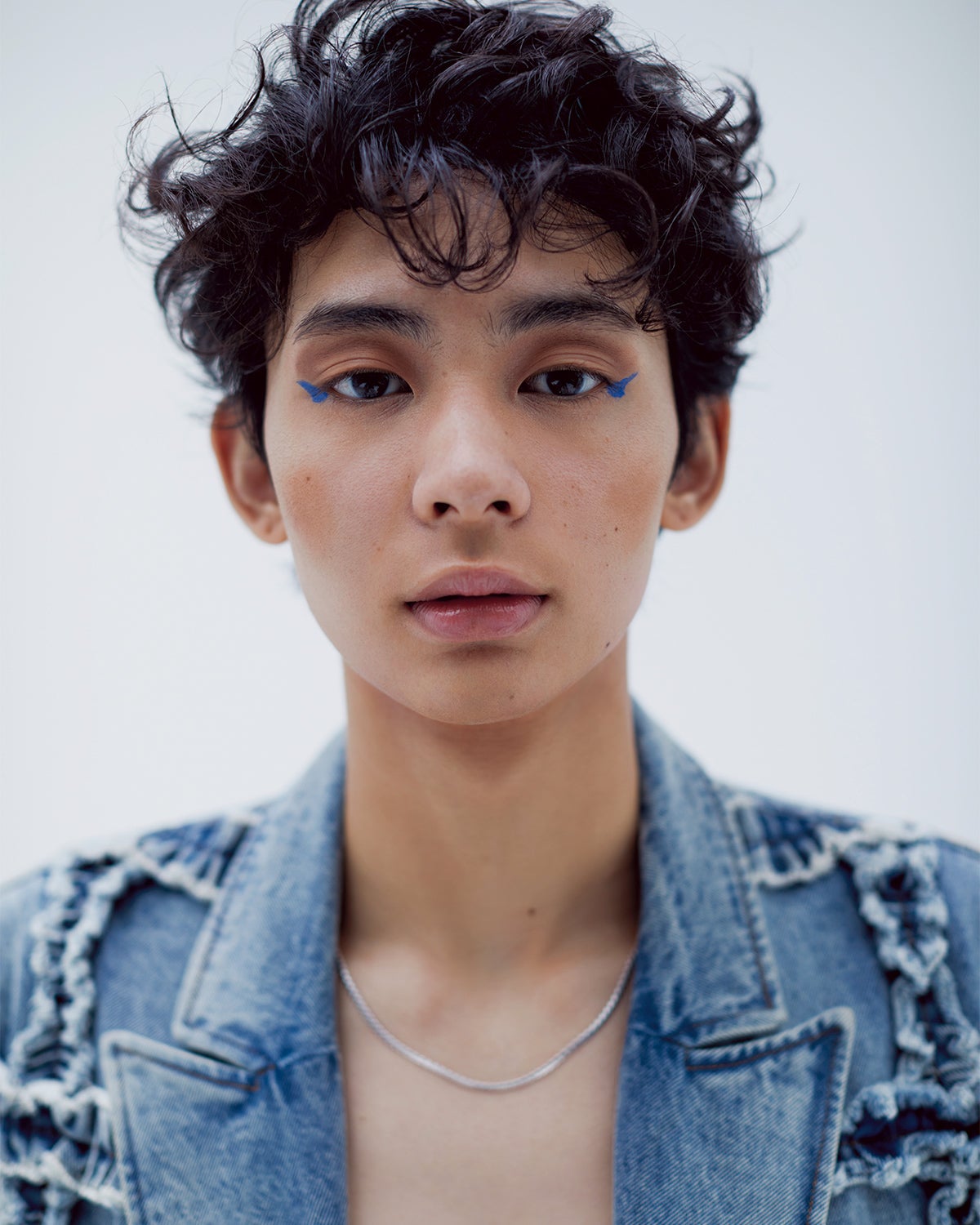 嘴平伊之助の概念メイクアップをした松井大奈