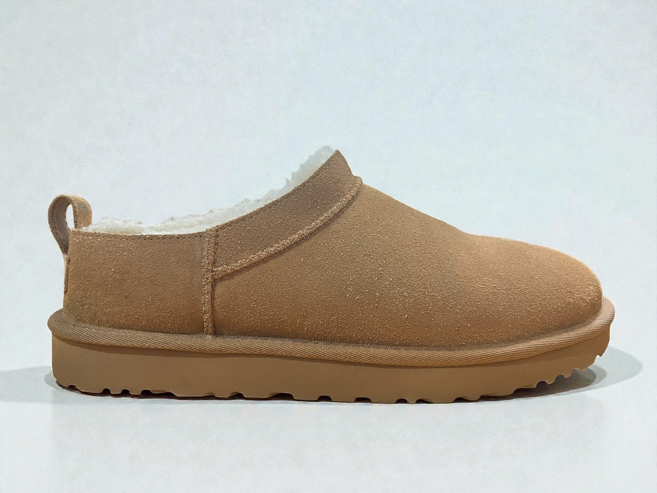 UGG “Classic Micro” 横